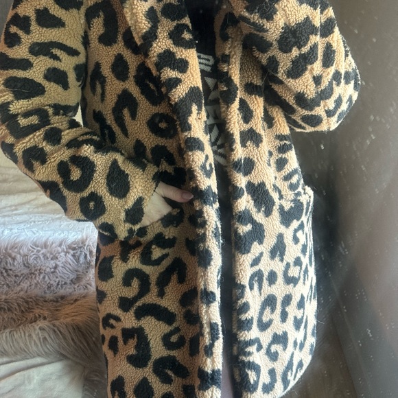 Apparis x Bandier leopard teddy coat - Picture 2 of 5